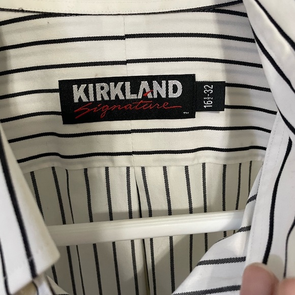 Men’s medium button down. - Picture 3 of 4